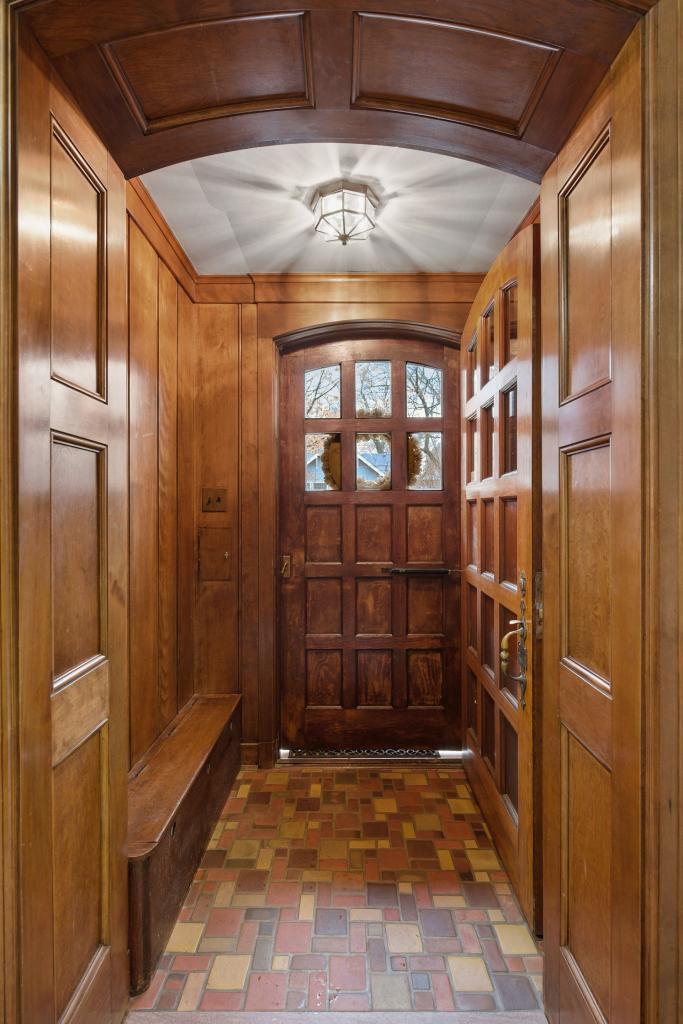 233 Interlachen Road Hopkins, MN 55343 - Photo 7 of 52