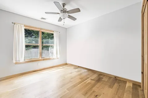 $2,295,000 | 619 Montauk Highway, Amagansett, NY 11930