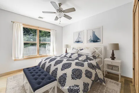 $2,295,000 | 619 Montauk Highway, Amagansett, NY 11930