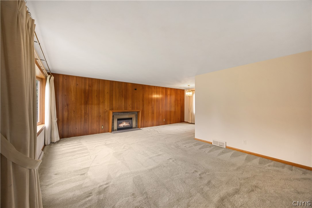 202 Arbordale Road East Camillus, NY 13219 - Photo 5 of 26