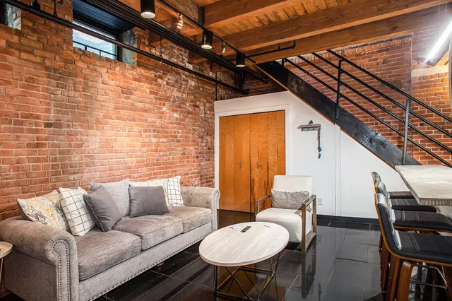 $1,600 | 6533 East Jefferson Avenue, Unit 111W, Detroit, MI 48207