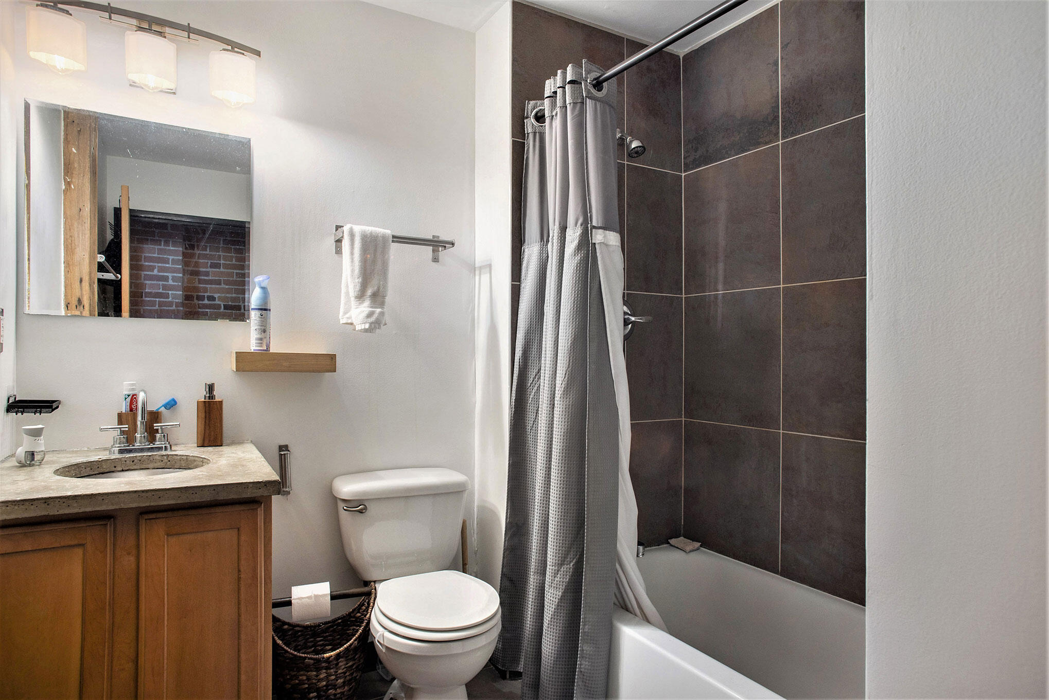 6533 East Jefferson Avenue, Unit 111W Detroit, MI 48207 - Photo 13 of 14 3O3A5085