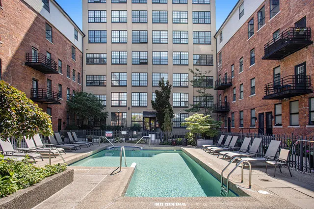 $1,600 | 6533 East Jefferson Avenue, Unit 111W, Detroit, MI 48207