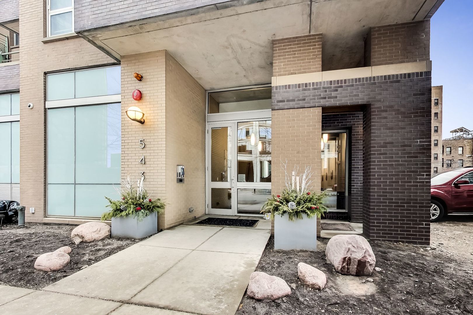 5430 North Sheridan Road, Unit 604 Chicago, IL 60640 - Photo 2 of 23