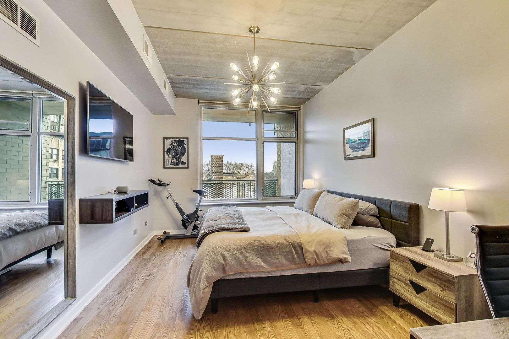 5430 North Sheridan Road, Unit 604 Chicago, IL 60640 - Photo 11 of 23