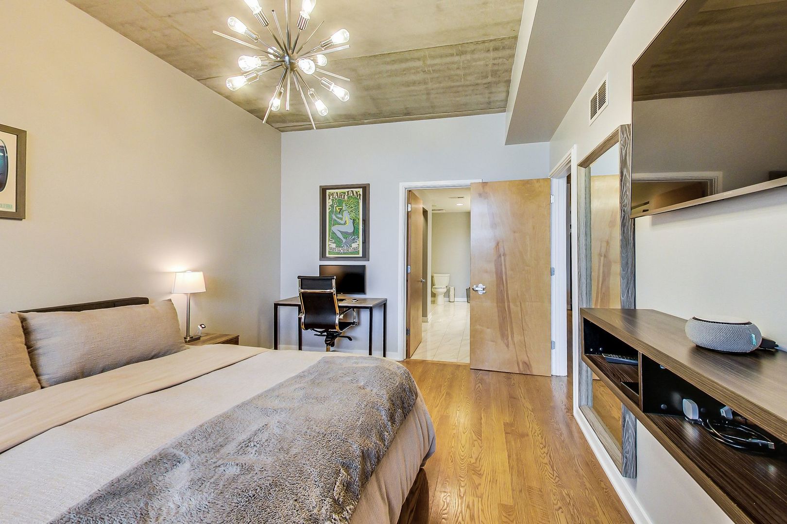 5430 North Sheridan Road, Unit 604 Chicago, IL 60640 - Photo 12 of 23