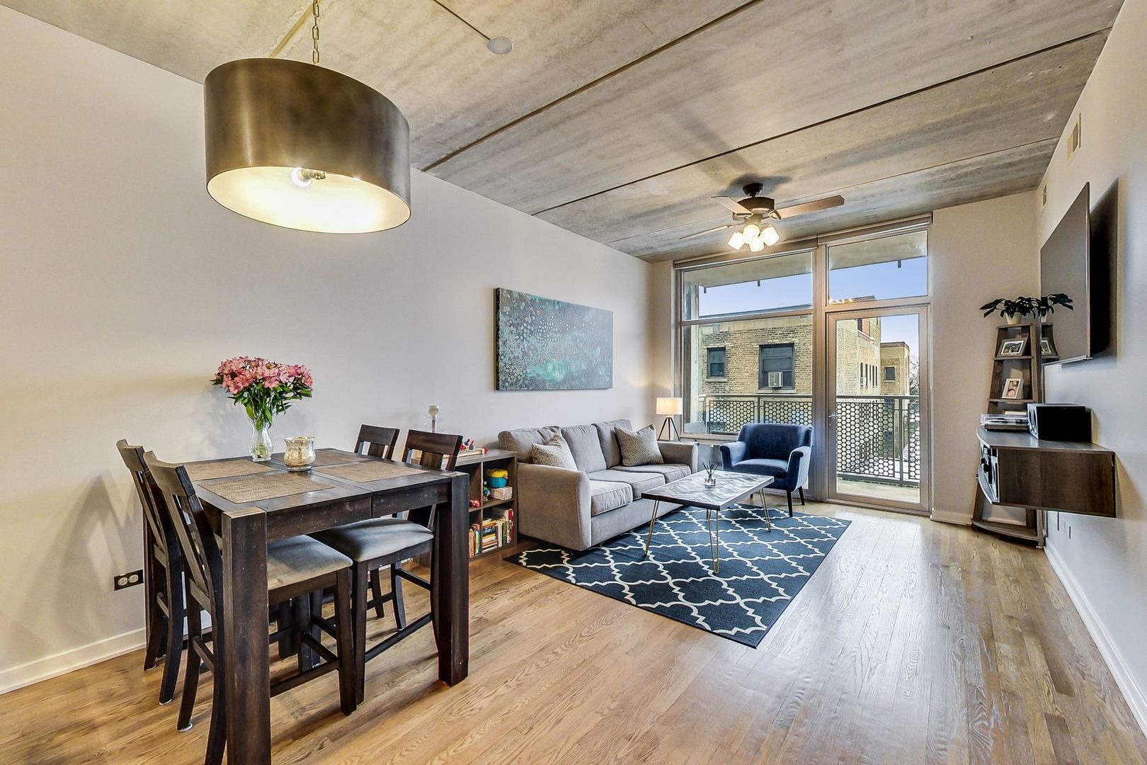 5430 North Sheridan Road, Unit 604 Chicago, IL 60640 - Photo 4 of 23