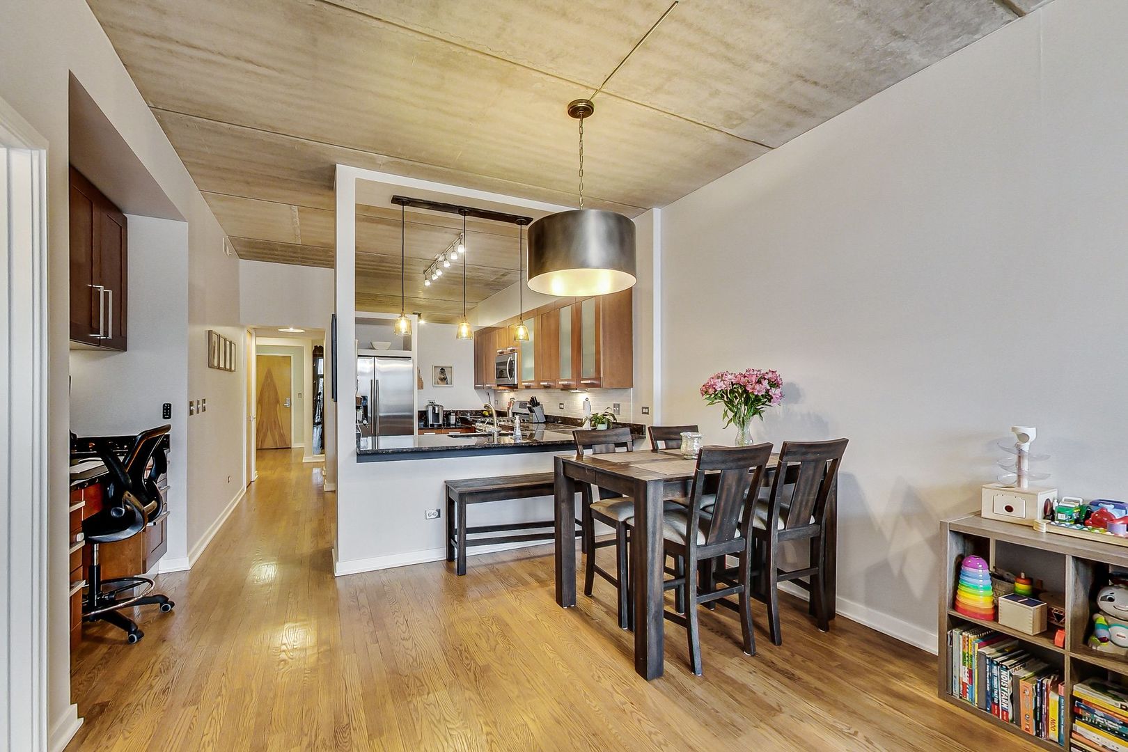 5430 North Sheridan Road, Unit 604 Chicago, IL 60640 - Photo 7 of 23