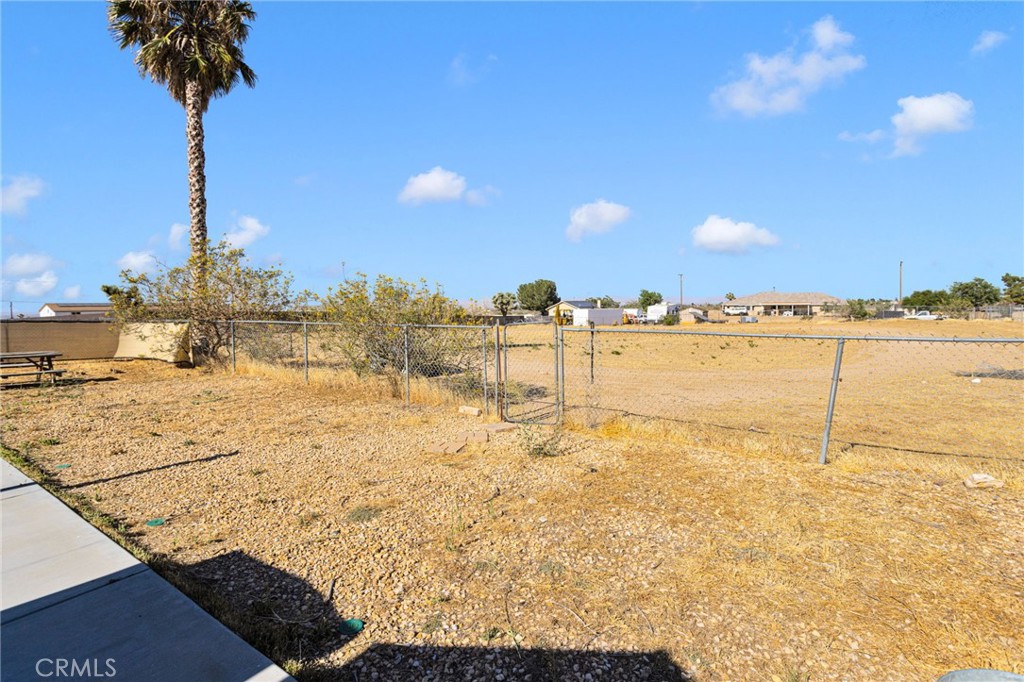 12245 Cordero Road Victorville, CA 92392 - Photo 38 of 48