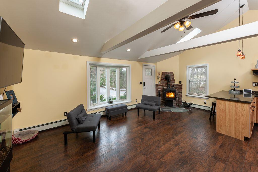 221 Haley Road Kittery, ME 03904 - Photo 10 of 18 Main room