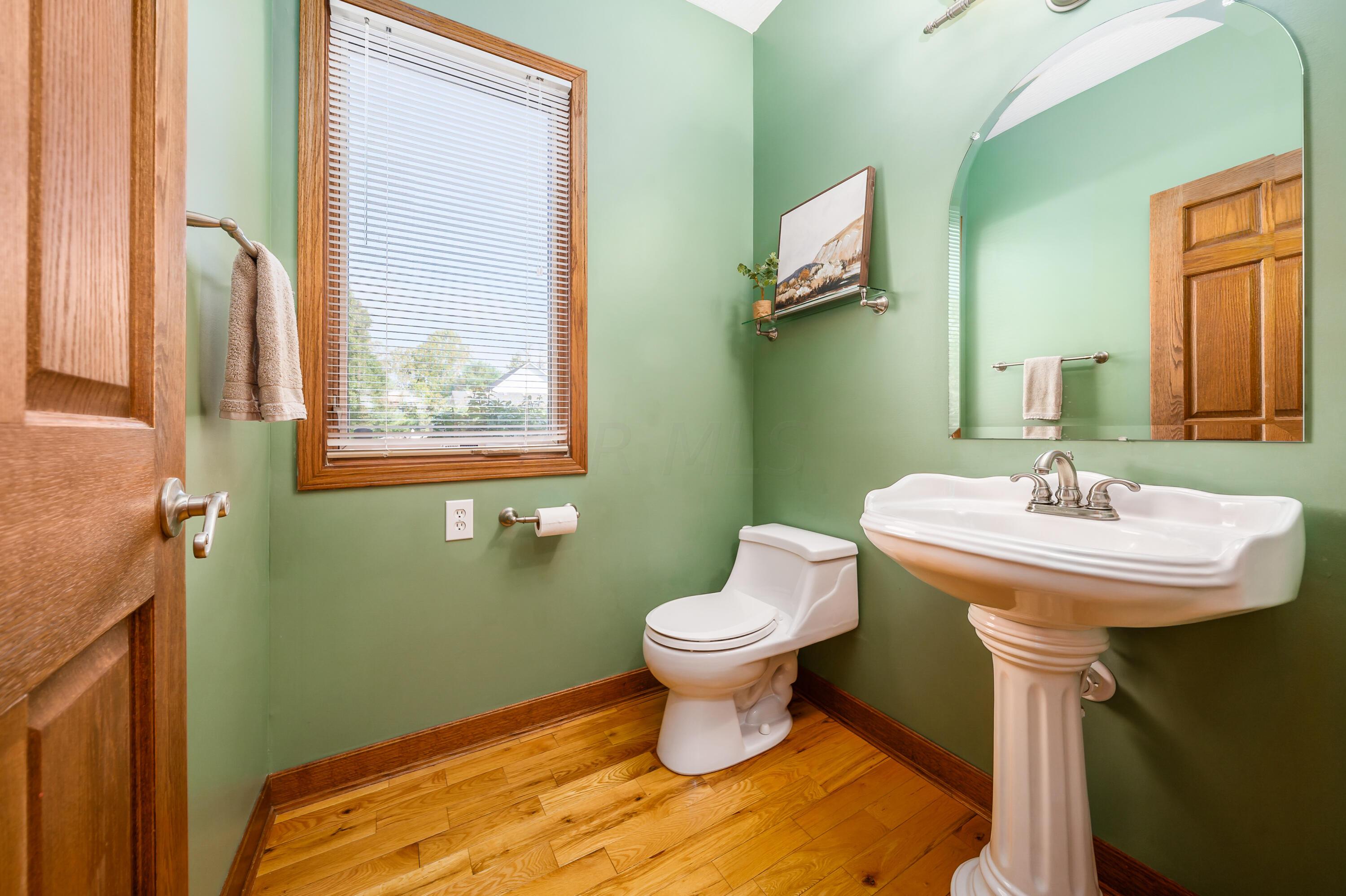 7733 Refugee Road Southwest Etna, OH 43062 - Photo 16 of 42 Half Bath