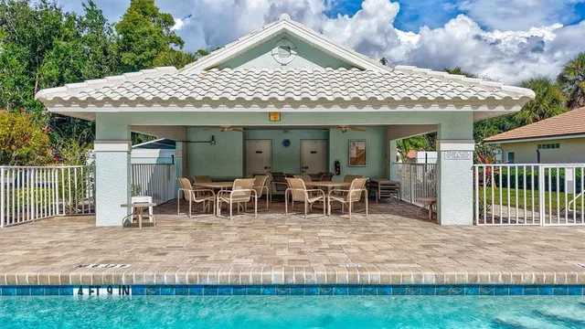 $535,000 | 2104 Tocobaga Lane, Nokomis, FL 34275