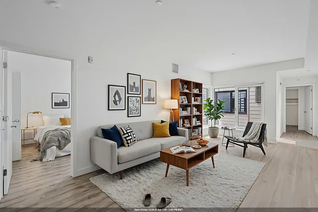 $3,063 | 179 Academy Street, Unit 104, Jersey City, NJ 07306