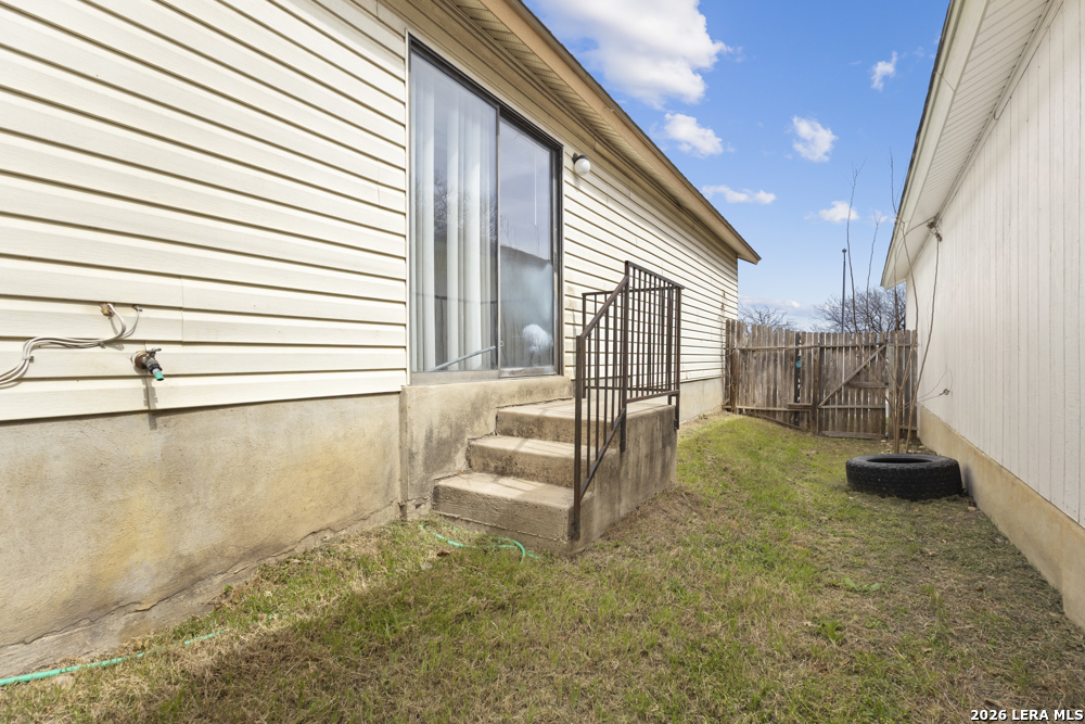 9711 Arcade Ridge San Antonio, TX 78239 - Photo 23 of 32