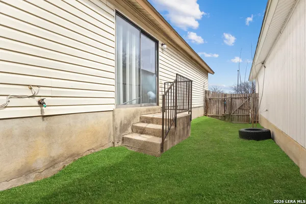 $1,299 | 9711 Arcade Ridge, San Antonio, TX 78239