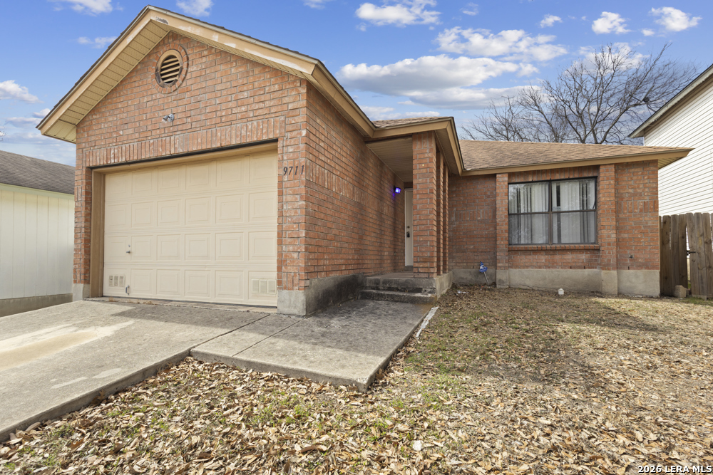 9711 Arcade Ridge San Antonio, TX 78239 - Photo 3 of 32