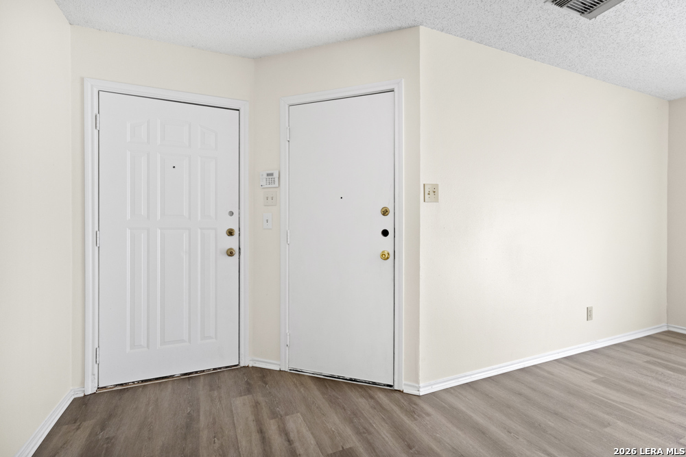 9711 Arcade Ridge San Antonio, TX 78239 - Photo 5 of 32