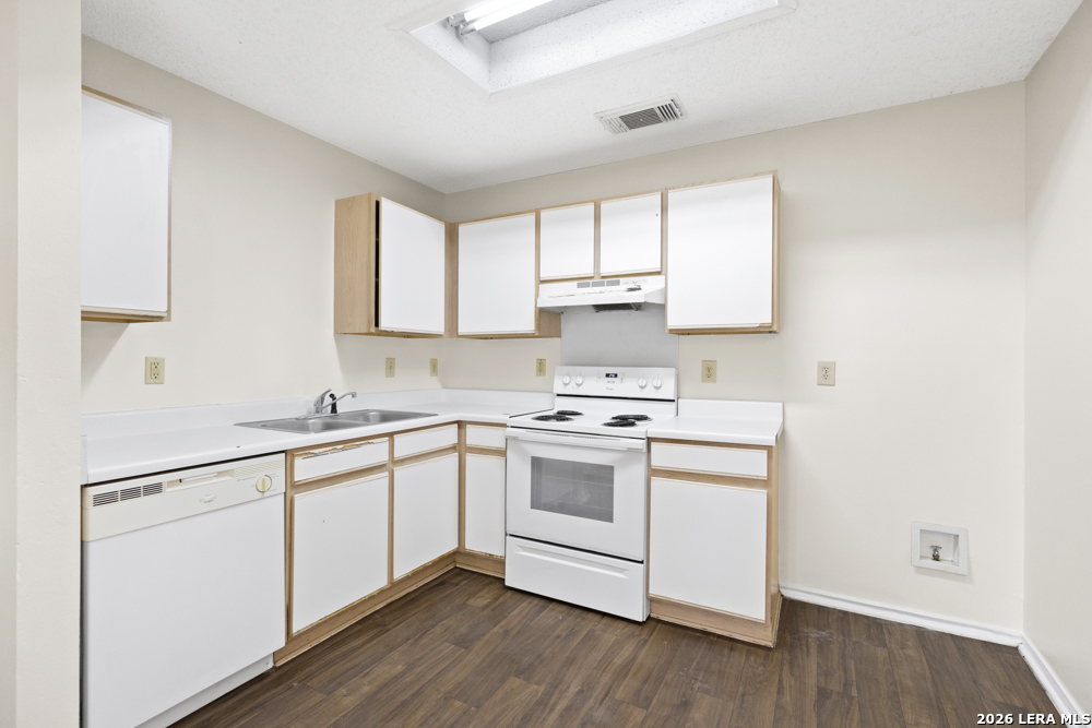 9711 Arcade Ridge San Antonio, TX 78239 - Photo 9 of 32