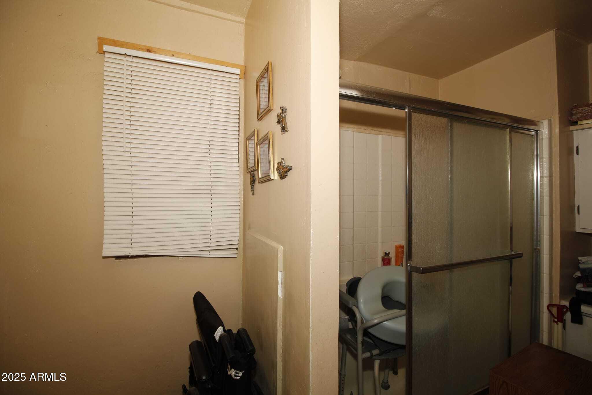 1211 East Fillmore Street Phoenix, AZ 85006 - Photo 34 of 52 IMG-20250620-WA0047