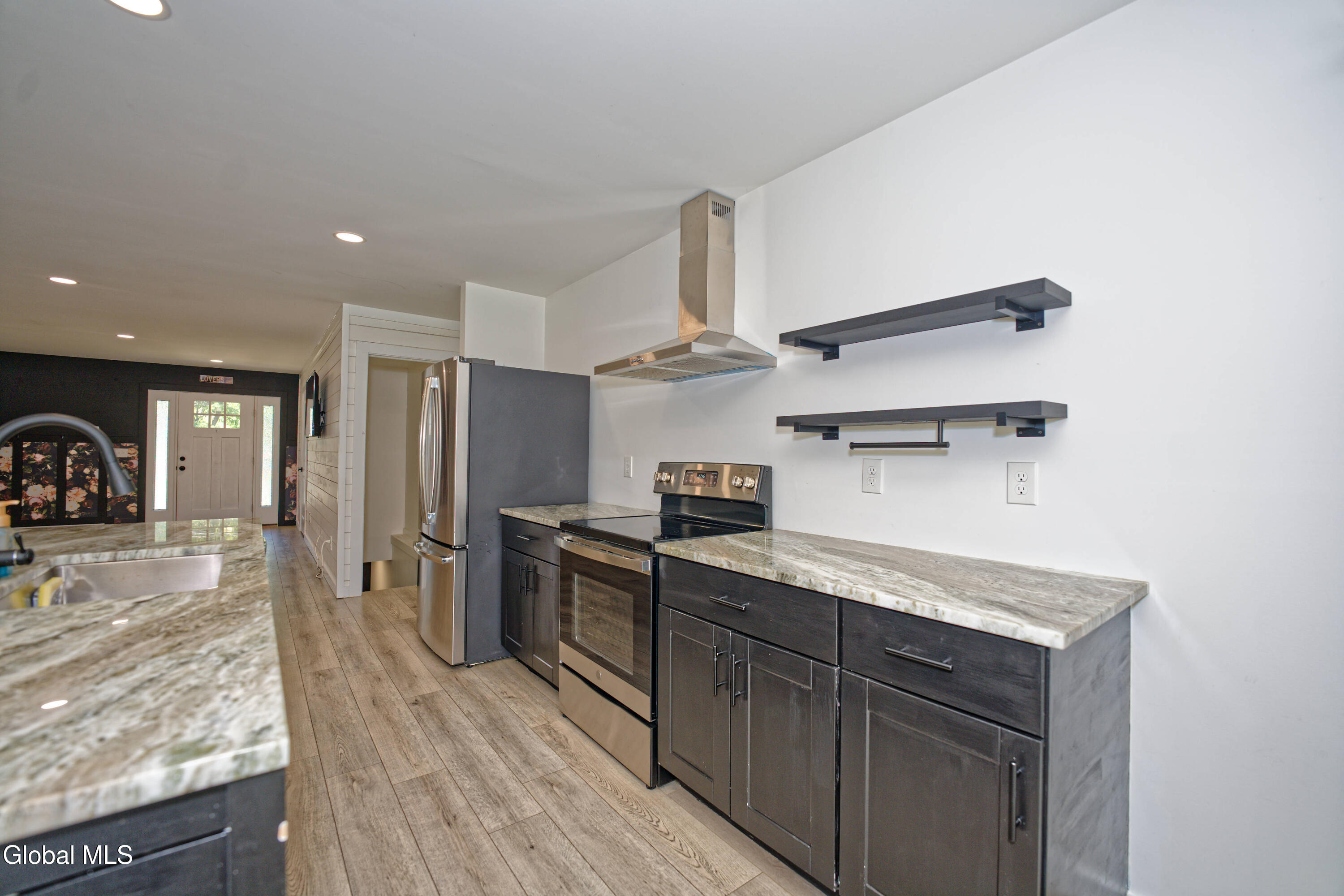 116 Plank Road Poestenkill, NY 12140 - Photo 13 of 49 1 Greatroom 9