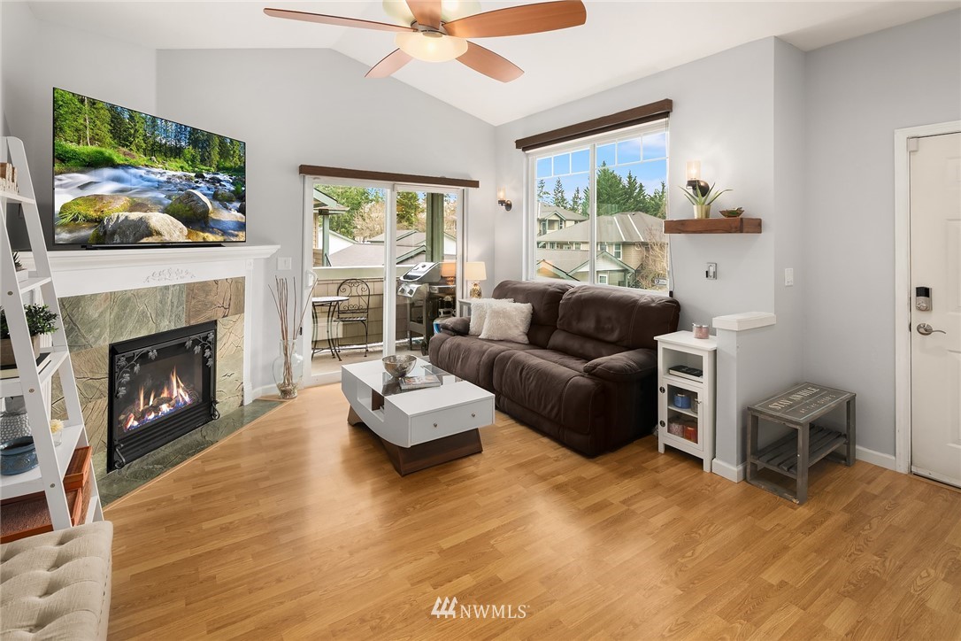 1500 South 18th Street, Unit R202 Renton, WA 98055 - Photo 3 of 27 Gallery Image 3