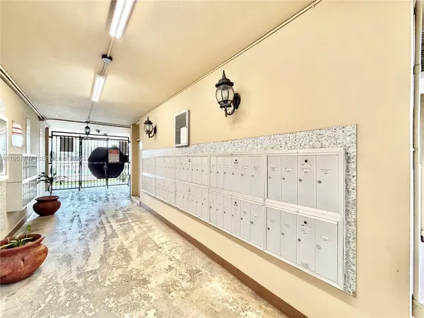 $133,900 | 1475 Northeast 125th Terrace, Unit 301A, North Miami, FL 33161