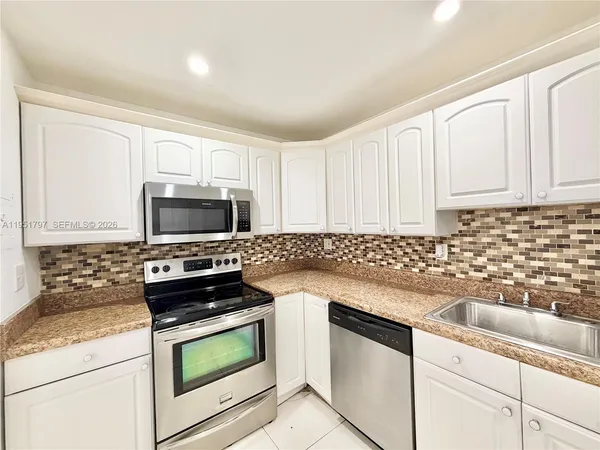 $133,900 | 1475 Northeast 125th Terrace, Unit 301A, North Miami, FL 33161