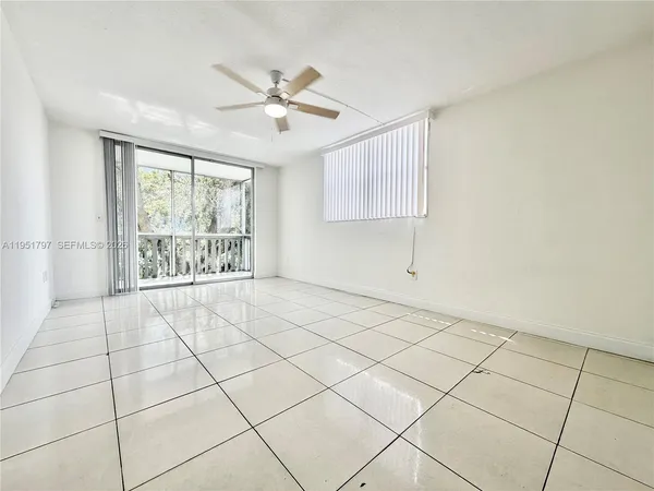 $133,900 | 1475 Northeast 125th Terrace, Unit 301A, North Miami, FL 33161