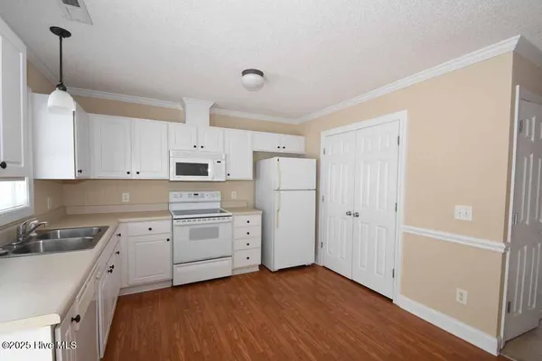 $1,200 | 4130 Dudleys Grant Drive, Unit G, Winterville, NC 28590