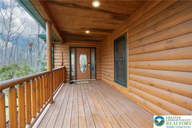 $925,000 | 1212 Acacia Drive, Hawley, PA 18428