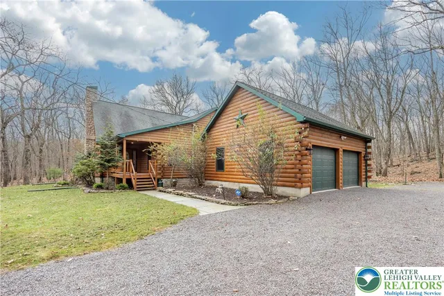 $925,000 | 1212 Acacia Drive, Hawley, PA 18428