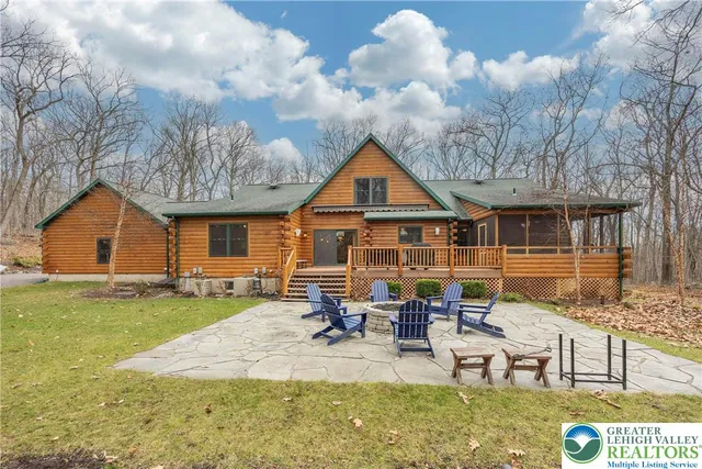 $925,000 | 1212 Acacia Drive, Hawley, PA 18428