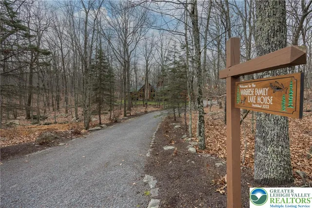 $925,000 | 1212 Acacia Drive, Hawley, PA 18428