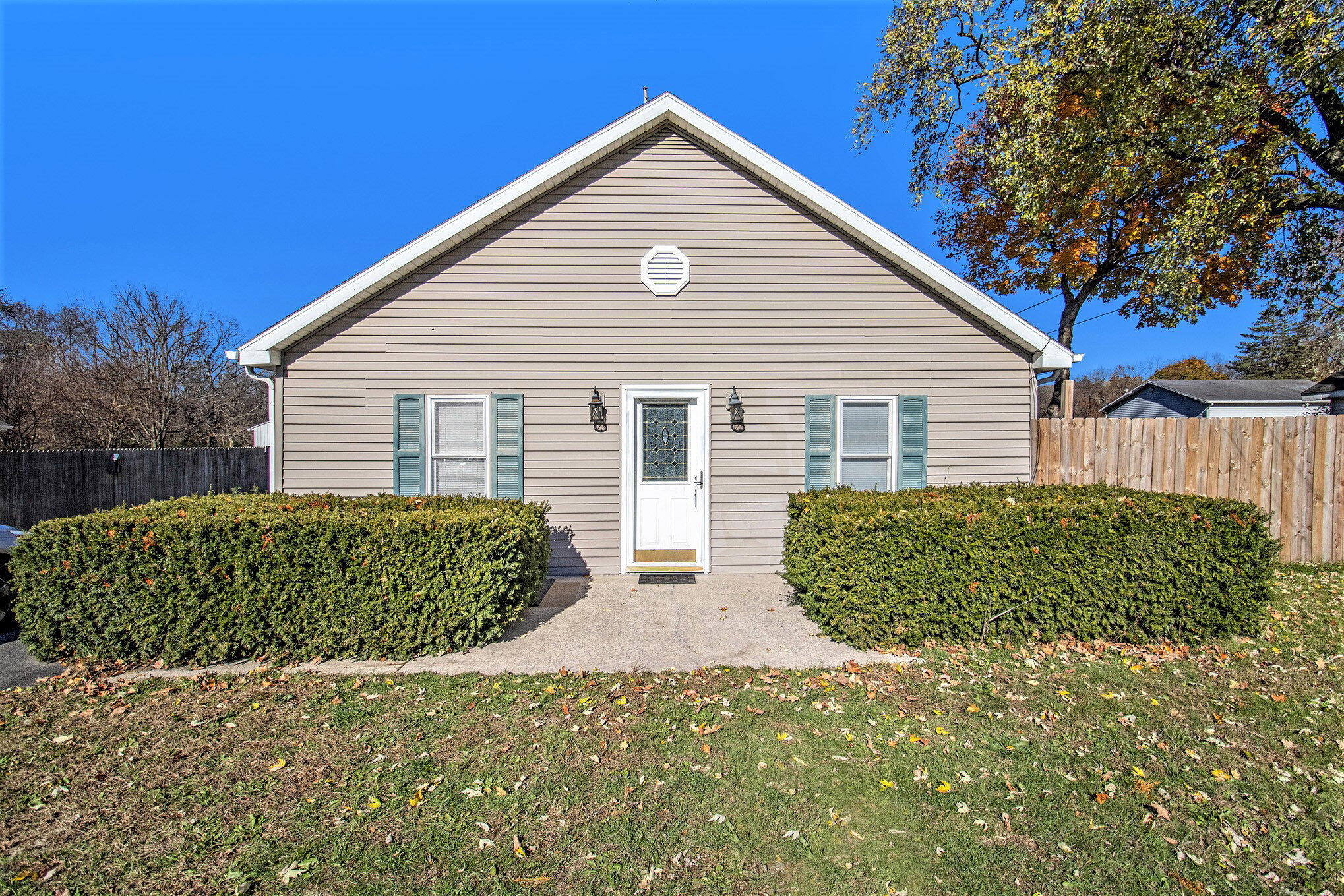 139 East Bertrand Road Niles, MI 49120 - Photo 2 of 24 img_4881_156 2