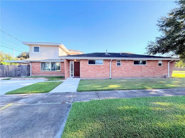 $289,000 | 421 Chinchilla Drive, Arabi, LA 70032