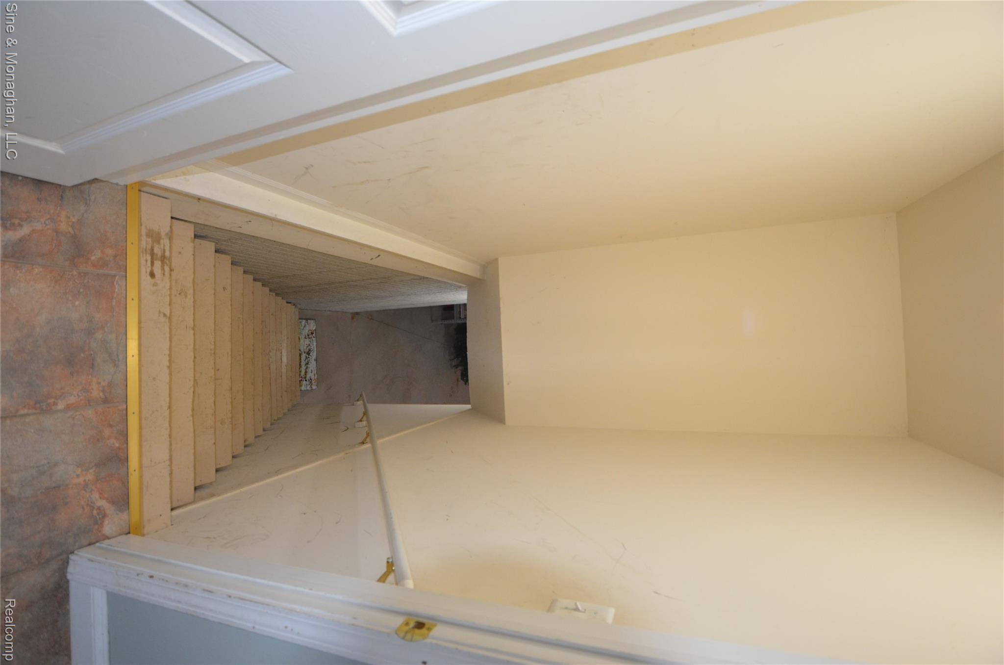 76152 Burman Road Richmond, MI 48062 - Photo 59 of 75 View of stairway
