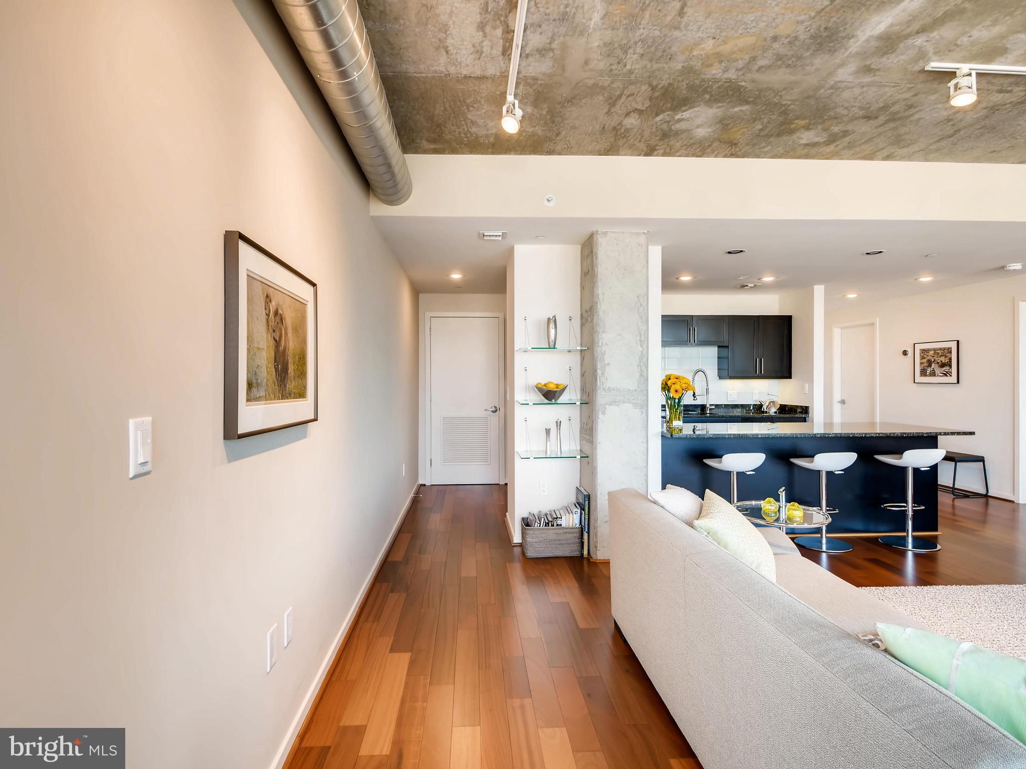 1200 Steuart Street, Unit 726 Baltimore, MD 21230 - Photo 6 of 30 Living Room