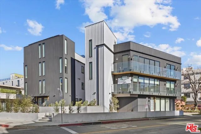 $4,595 | 12777 Zanja Street, Los Angeles, CA 90066