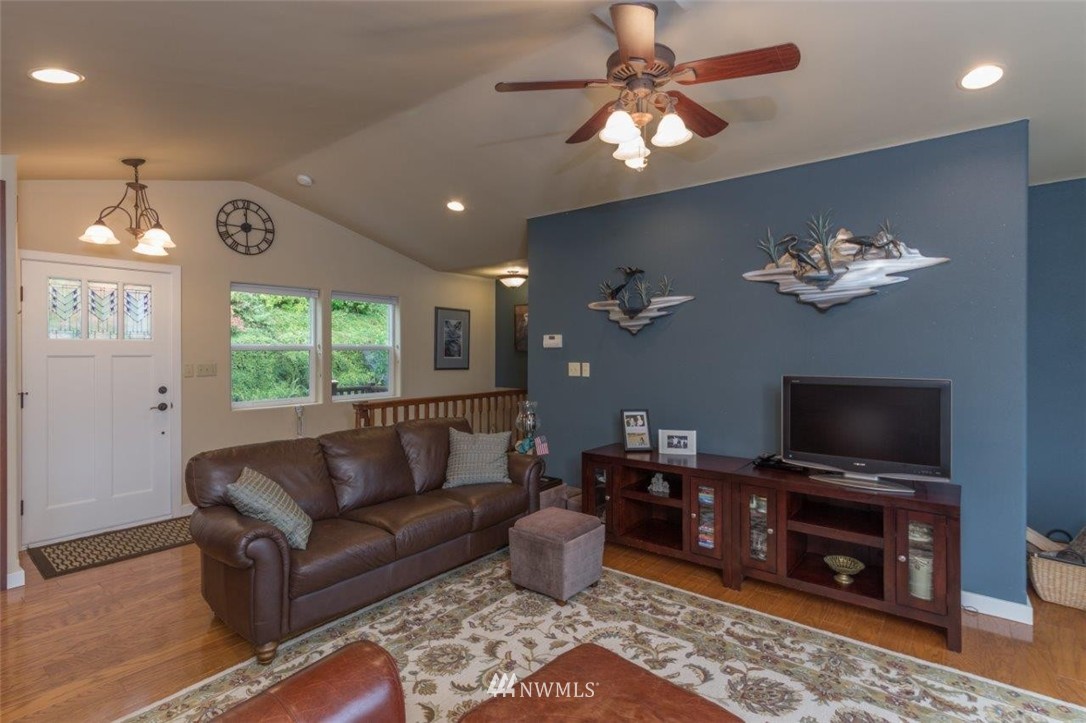 77 Munn Road Quilcene, WA 98376 - Photo 5 of 25 Gallery Image 5