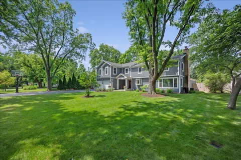$1,899,000 | 586 Earl Drive, Northfield, IL 60093