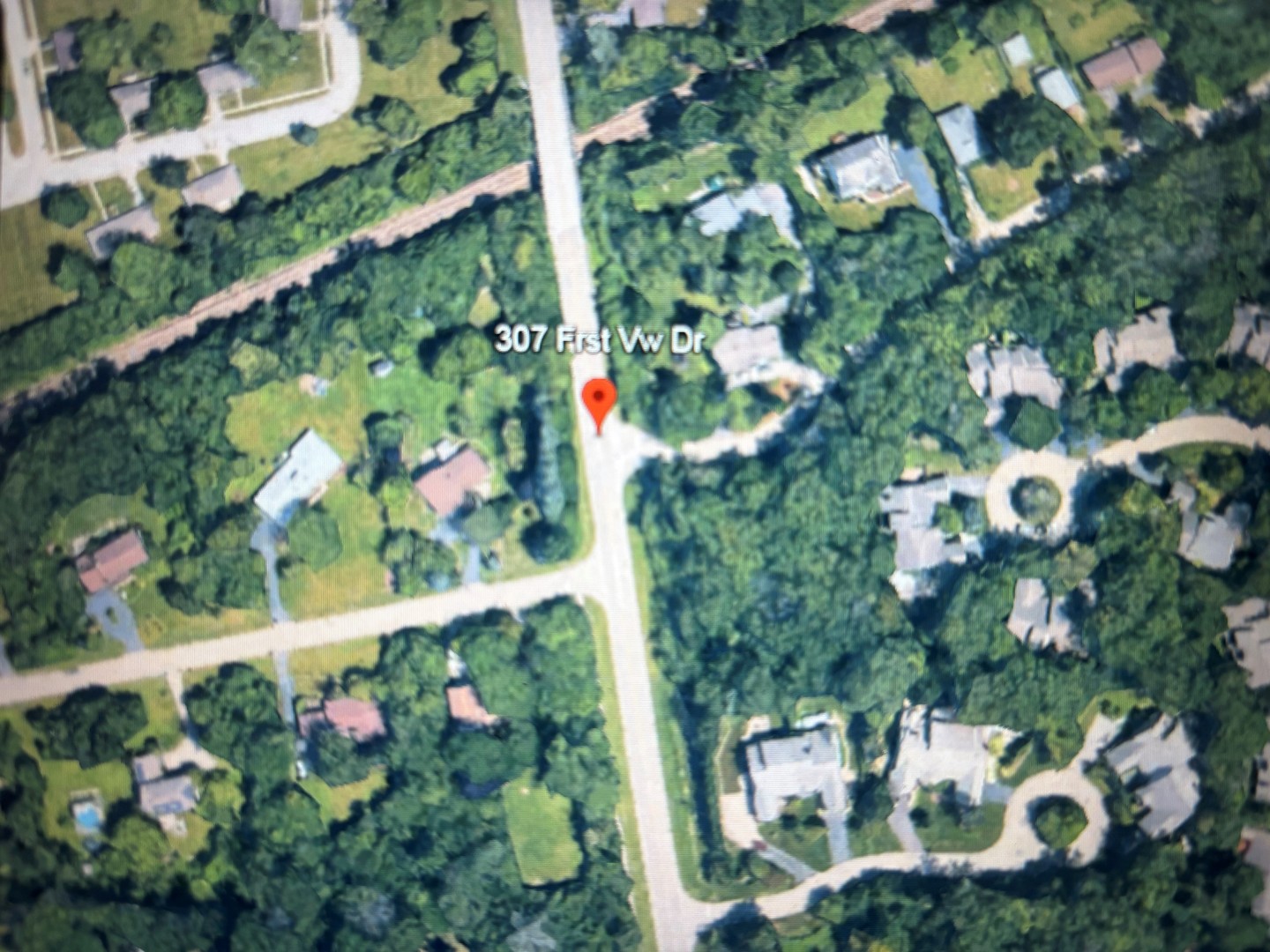 307 Forest View Drive Lake Bluff, IL 60044 - Photo 7 of 11 a picture of flowers