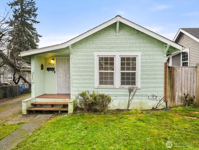 $375,000 | 1929 11th Street, Bremerton, WA 98337