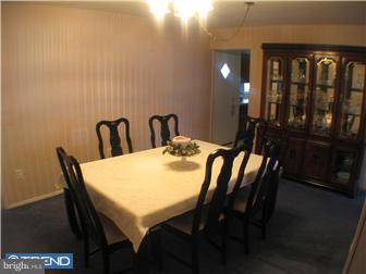 24 Banbury Road Hamilton, NJ 08690 - Photo 4 of 10 Dining Room
