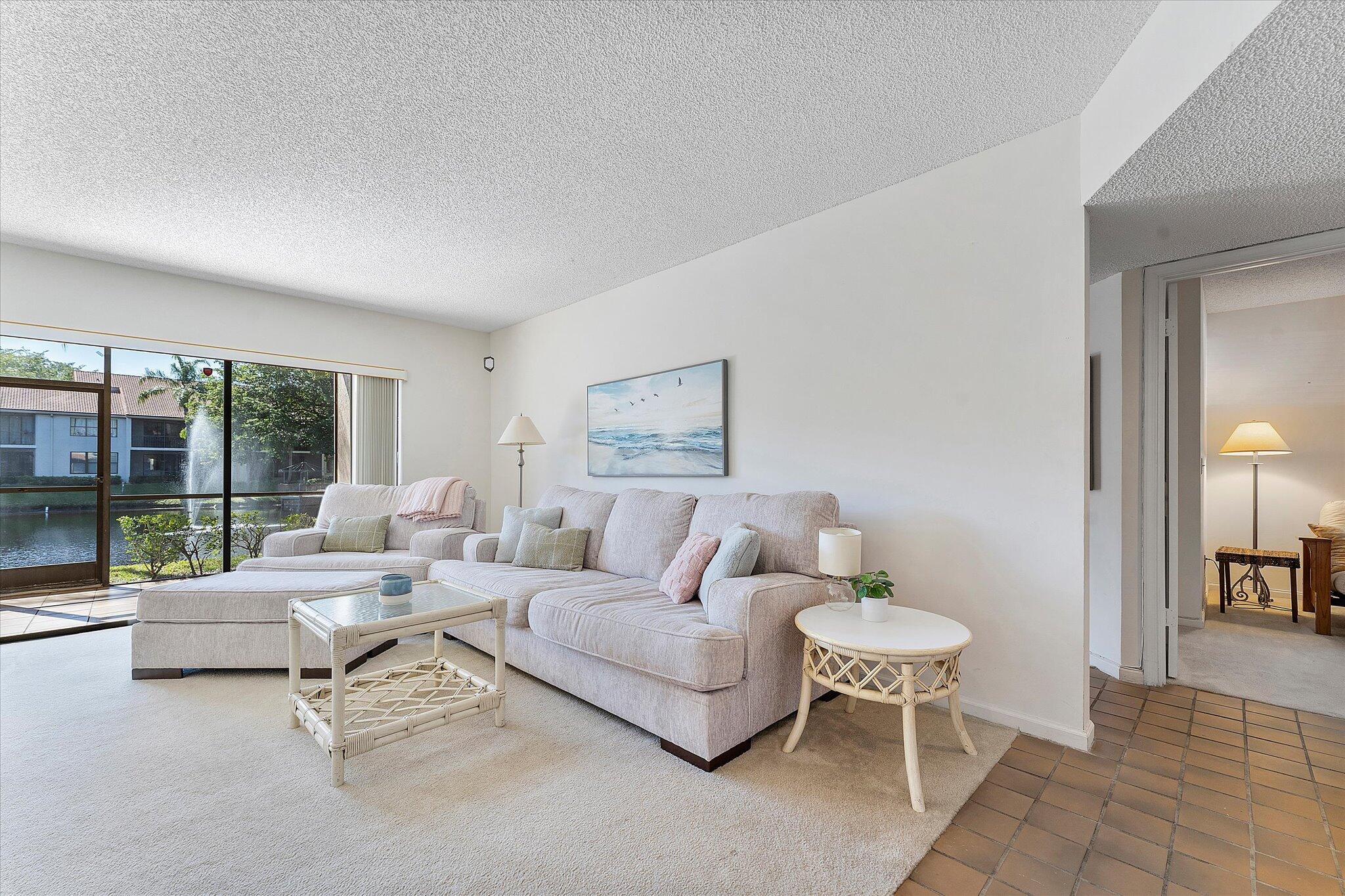 5581 Coach House Circle, Unit B Boca Raton, FL 33486 - Photo 7 of 35 07-5581 Coach House Circle Unit B_007
