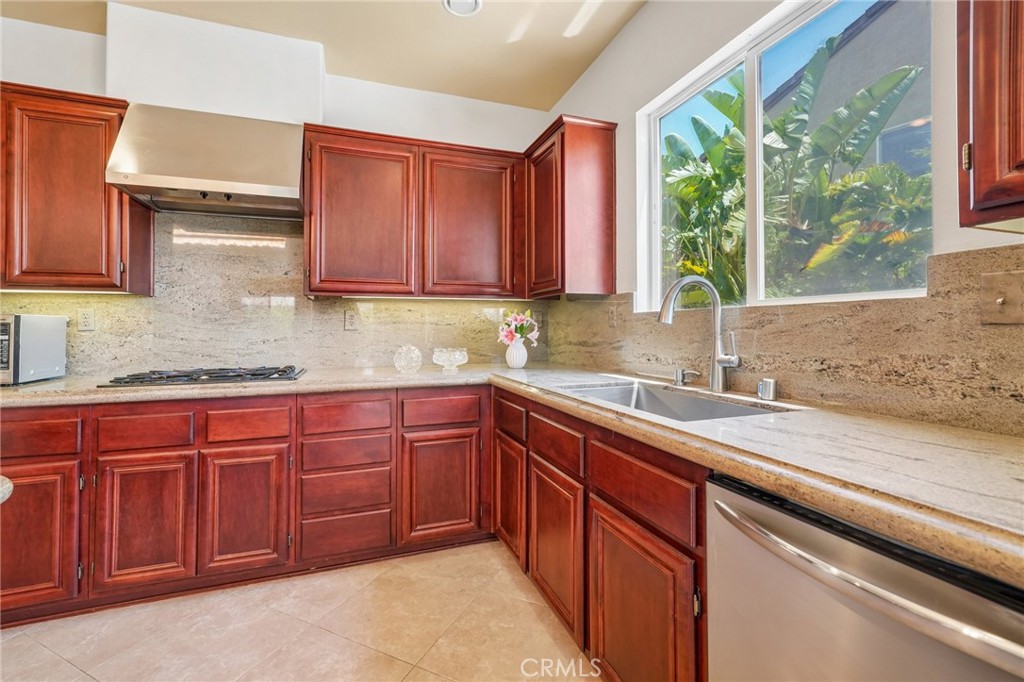 12232 Brianwood Drive Riverside, CA 92503 - Photo 15 of 80