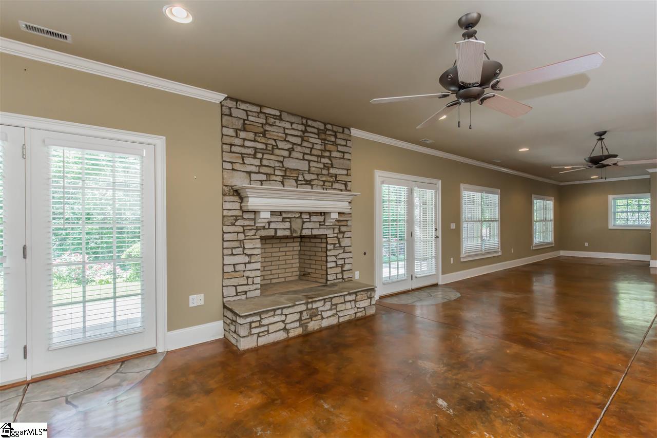 1703 Old Pendleton Road Easley, SC 29642 - Photo 33 of 36 Gallery Image 33