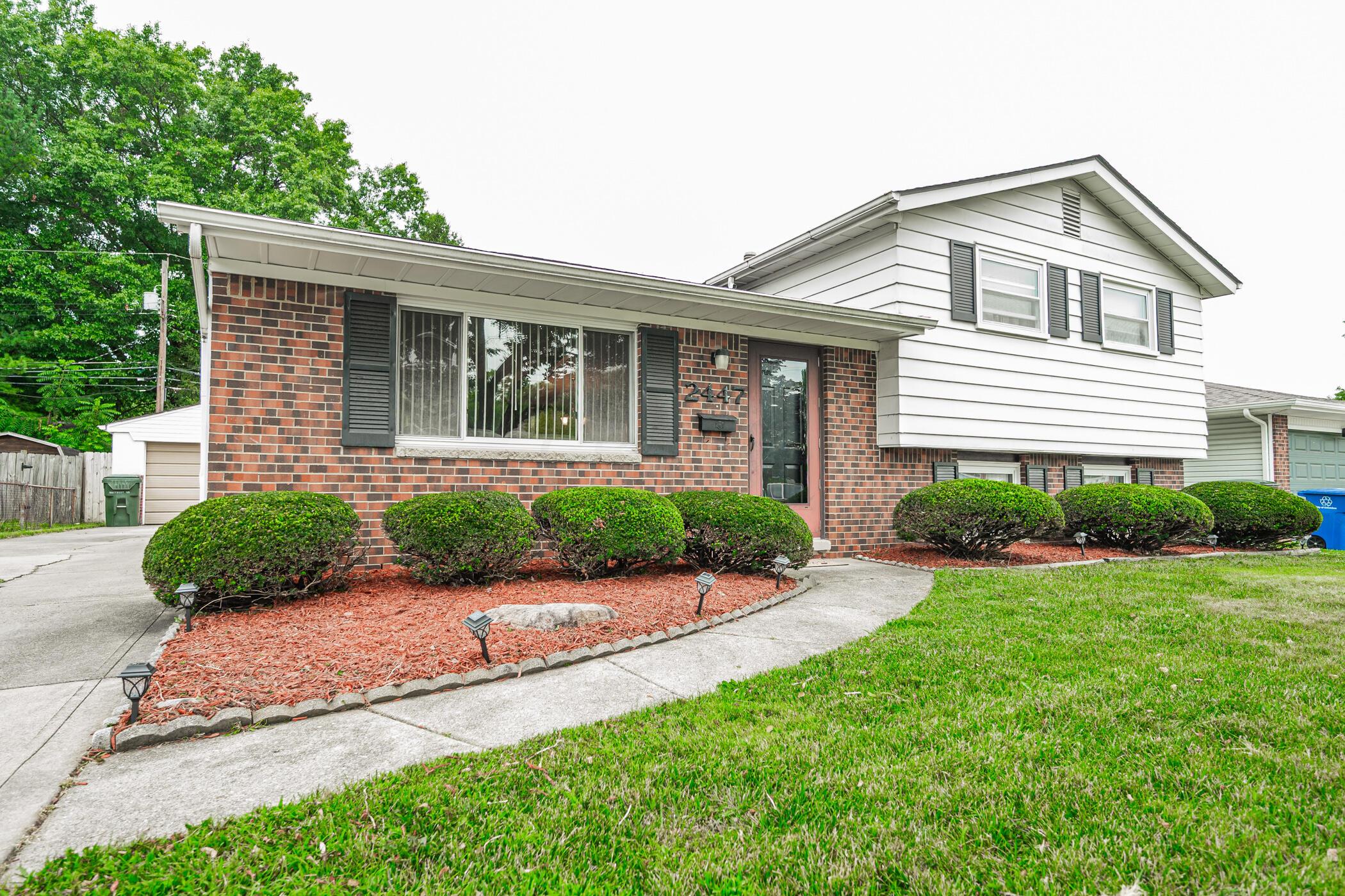 2447 Maybury Road Columbus, OH 43232 - Photo 7 of 55 2447 maybury 036