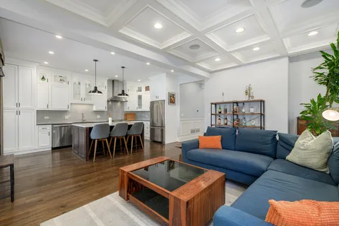 $975,000 | 2852 West Fletcher Street, Chicago, IL 60618