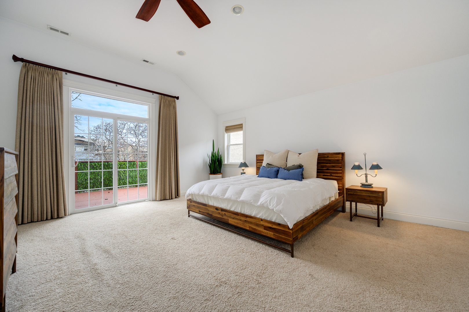 2852 West Fletcher Street Chicago, IL 60618 - Photo 18 of 37