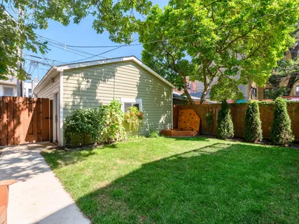 $975,000 | 2852 West Fletcher Street, Chicago, IL 60618